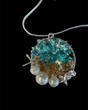 Load image into Gallery viewer, Mon Jan 13 11am UV Resin Pour Necklace Workshop
