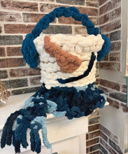 Load image into Gallery viewer, Friday Oct 30 11am The Loopy Snowman Basket Workshop