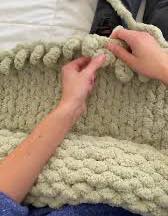 Load image into Gallery viewer, Fri March 14 11am &quot;A Loop Up&quot;  Chunky Blanket Workshop
