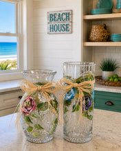 Load image into Gallery viewer, Thur Aug 13 8am Coffee and Canvas Vase Workshop

